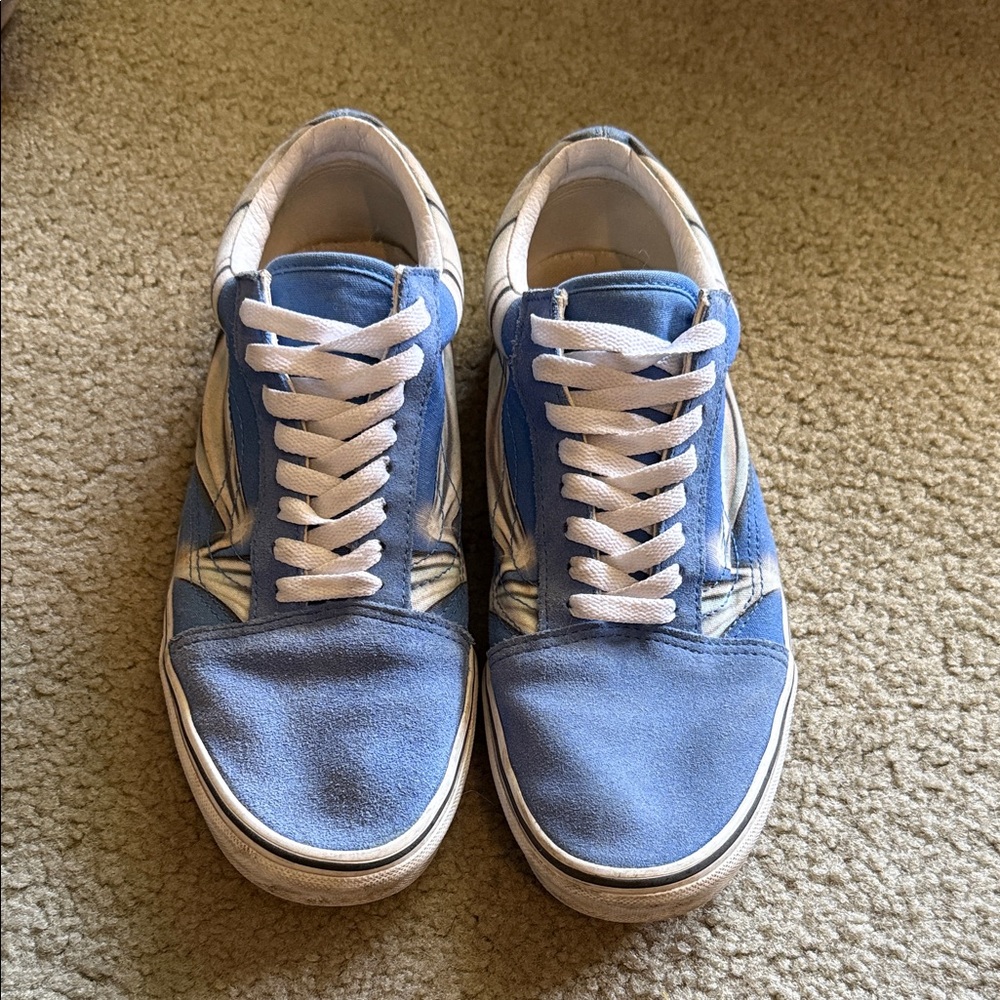 Vans Men’s Light Blue and White Low-Top Sneakers